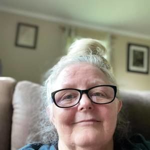 Meet your Posher, Becky